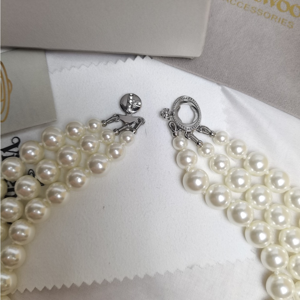 NWT Vivienne Westwood Three Row Pearl Bas Relief Choker in Silver - Picture 4 of 7